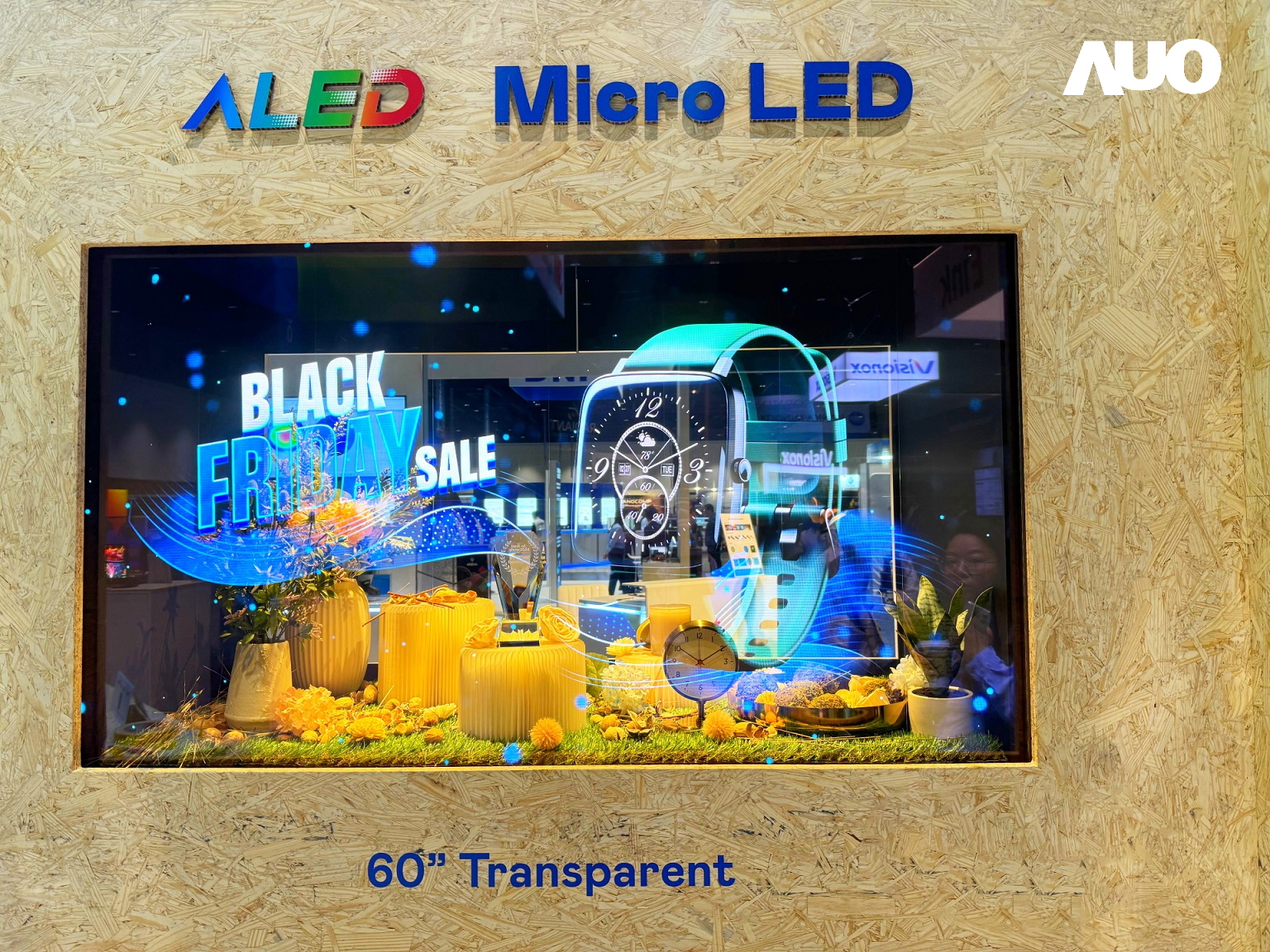 友達領先業界打造「60吋高透明度Micro LED顯示器」，具高穿透率、低繞射、高亮度、無縫拼接等優勢，展現如家庭玄關窗屏、商品展示櫥窗，或觀光運具的導覽窗屏之應用潛力，獲台灣精品標誌